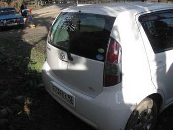 2004 Toyota Passo Photos