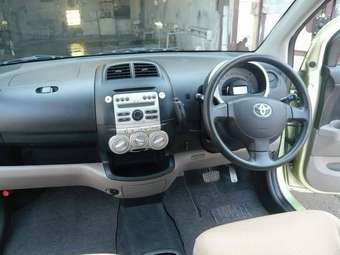 2004 Toyota Passo Photos