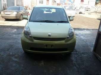 2004 Toyota Passo Photos