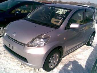 2004 Toyota Passo Pictures