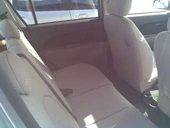2004 Toyota Passo Images