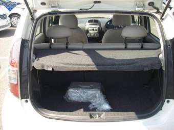 2004 Toyota Passo Pictures