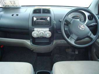 2004 Toyota Passo Pictures