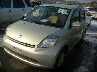 2004 Toyota Passo Pictures