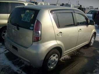 2004 Toyota Passo Pics