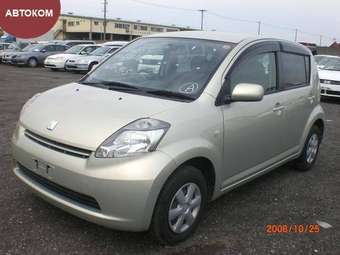 2004 Toyota Passo Pictures