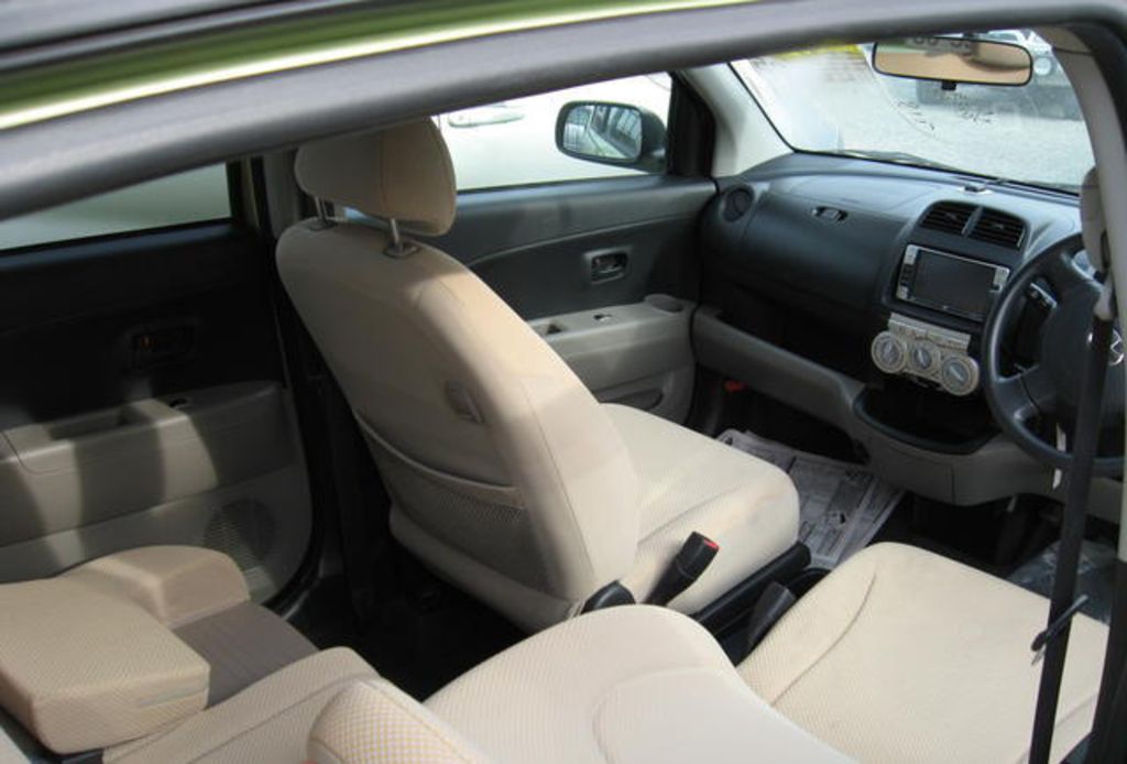 2004 Toyota Passo