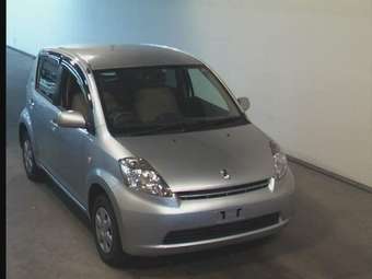 2004 Toyota Passo Pics