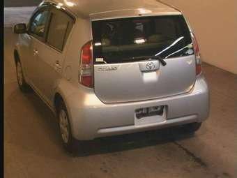 2004 Toyota Passo Pictures