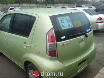 2004 Toyota Passo Photos