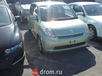 2004 Toyota Passo Photos