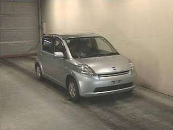 2004 Toyota Passo Photos