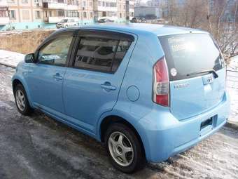 2004 Toyota Passo Pictures