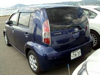 2004 Toyota Passo Pictures