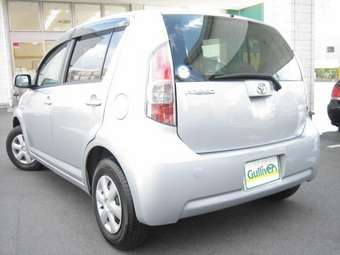 2004 Toyota Passo Pictures