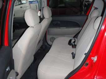 2004 Toyota Passo Images