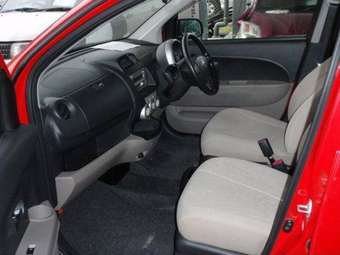 2004 Toyota Passo Pictures