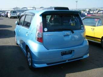 2004 Toyota Passo Pictures