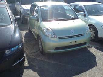 2004 Toyota Passo Photos