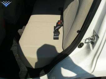 2004 Toyota Passo Pictures
