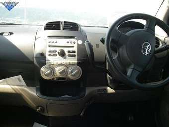 2004 Toyota Passo Pictures