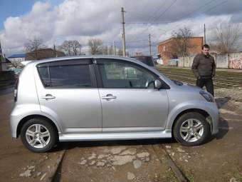 2004 Toyota Passo Pictures