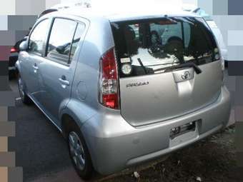 2004 Toyota Passo Pictures