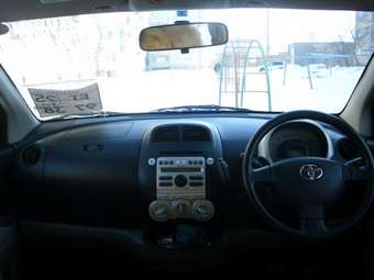 2004 Toyota Passo Pictures