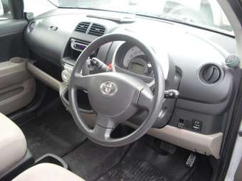 2004 Toyota Passo Photos
