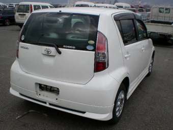 2004 Toyota Passo Pics