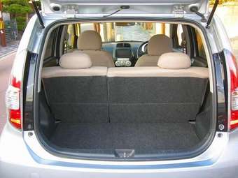 2004 Toyota Passo Pictures