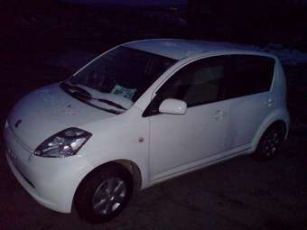 2004 Toyota Passo Photos
