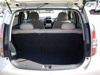 2004 Toyota Passo Pictures
