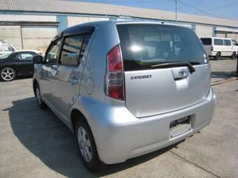 2004 Toyota Passo Photos