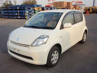 2004 Toyota Passo Pictures