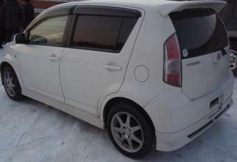 2004 Toyota Passo Photos