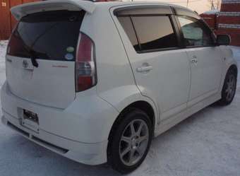 2004 Toyota Passo Pictures