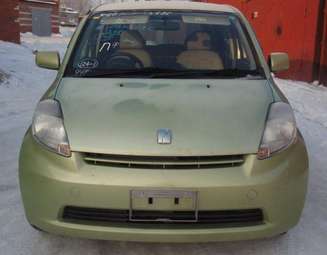 2004 Toyota Passo Pics