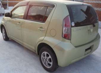 2004 Toyota Passo Pictures