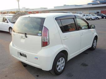 2004 Toyota Passo Photos