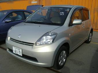 2004 Toyota Passo Pictures