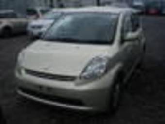 2004 Toyota Passo Pictures