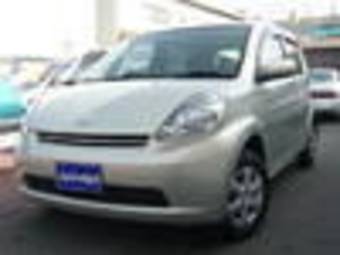 2004 Toyota Passo Photos