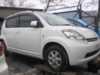 2004 Toyota Passo Pictures