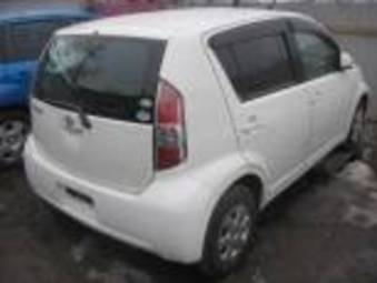 2004 Toyota Passo Photos