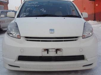 2004 Toyota Passo Photos