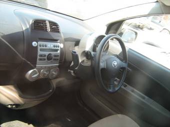 2004 Toyota Passo Photos