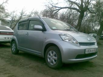 2004 Toyota Passo Photos