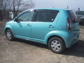 2004 Toyota Passo Photos