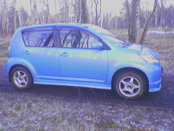 2004 Toyota Passo Photos